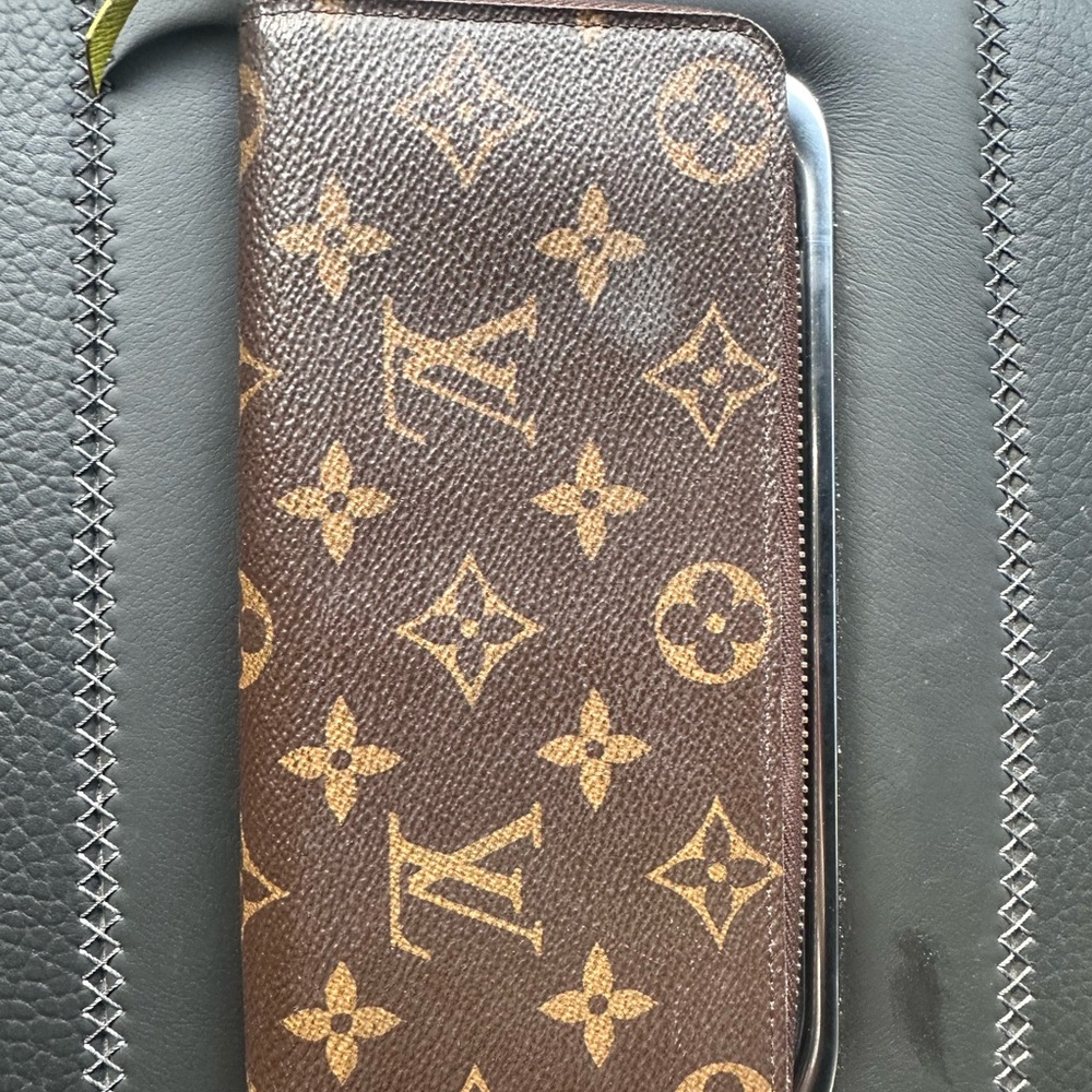 Louis Vuitton Monogram Clemence Wallet Acid Yellow